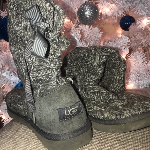 Grey Knit Uggs - Picture 2 of 2